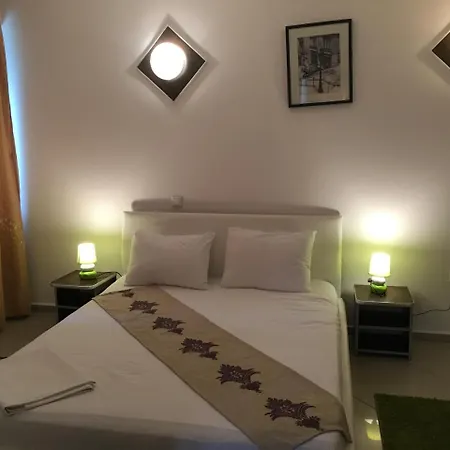 Dream 3* Bucureşti
